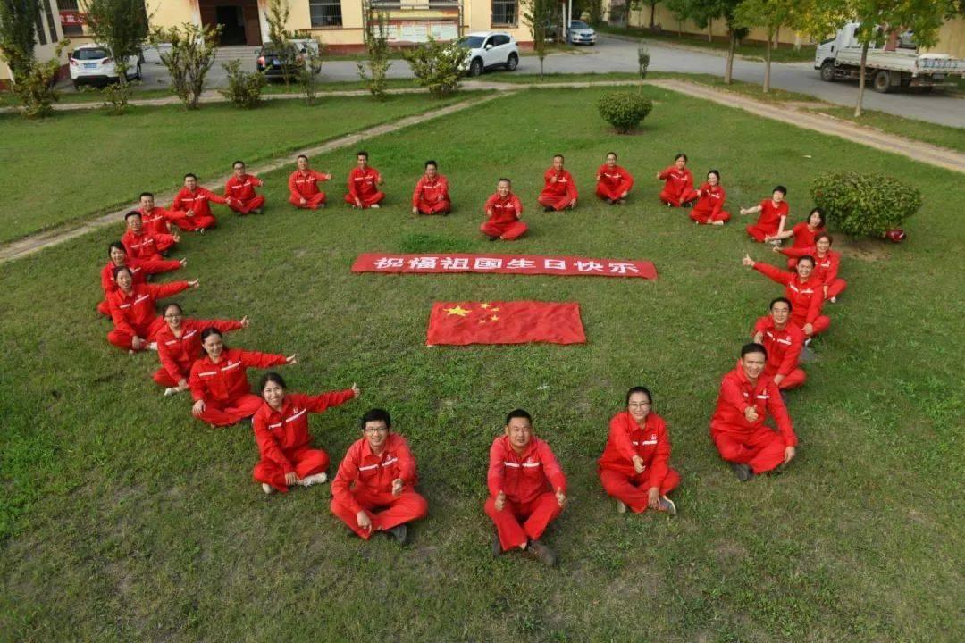 社会复杂，感觉无法从短时间内真正看清楚一个人的真面具，日久才能见人心？